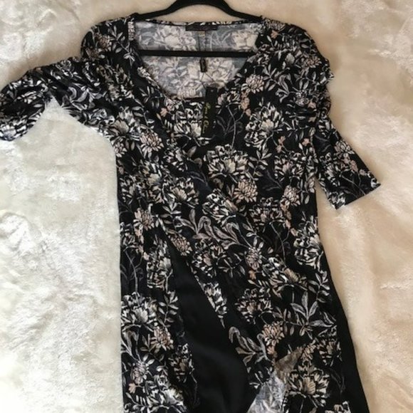🆕 Floral tunic top NWT - Picture 3 of 7